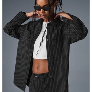 ALO Yoga Pinstripe Daylight Button Down Long Sleeve Shirt - Black/Titanium